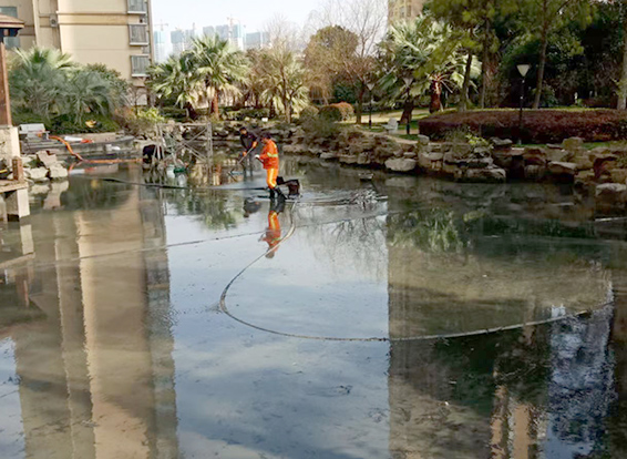 金平景观池淤泥清理